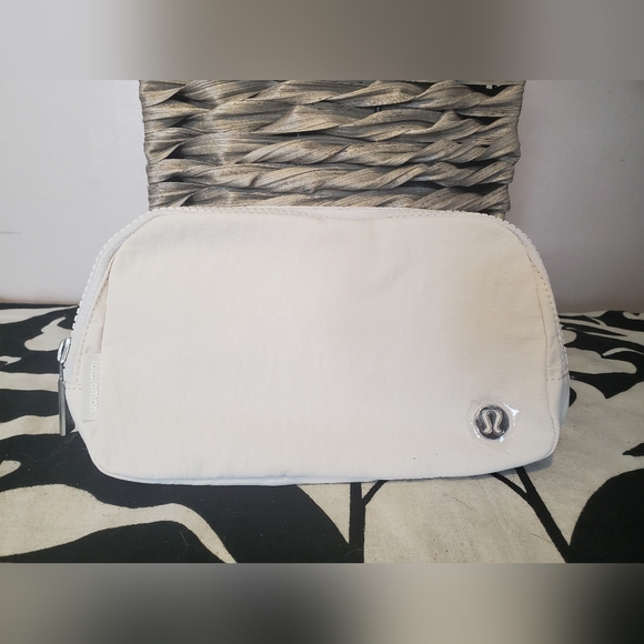 lululemon athletica Handbags - NWT LULULEMON everywhere white belt bag